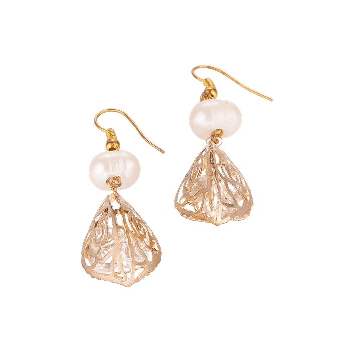Boucles d’Oreilles : Fusion de Perles et Métal